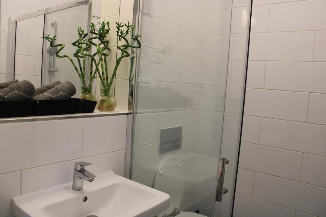 Lyly Apartment - Modern Apartment With Free Parking 프라하 외부 사진